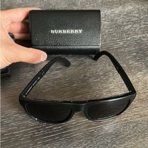 Foldable Men’s Burberry Sunglasses
